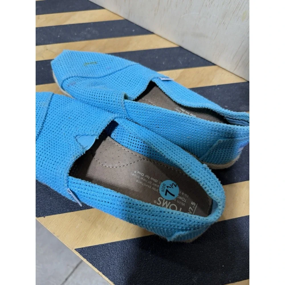 TOMS Blue‎ Slip On Sneakers Women’s US 7.5 Casual Canvas Comfort